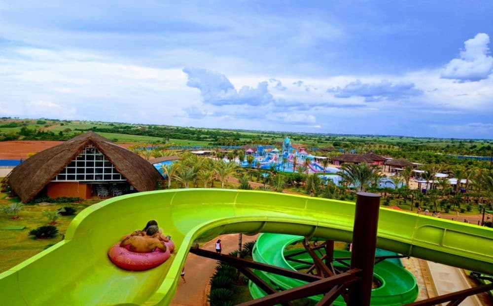 Tobogãs radicais do Acqualinda World